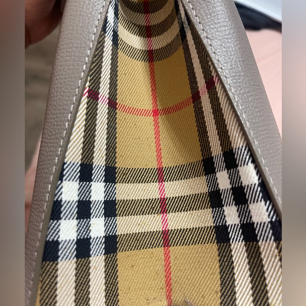 Burberry bag - Picture 4 of 10
